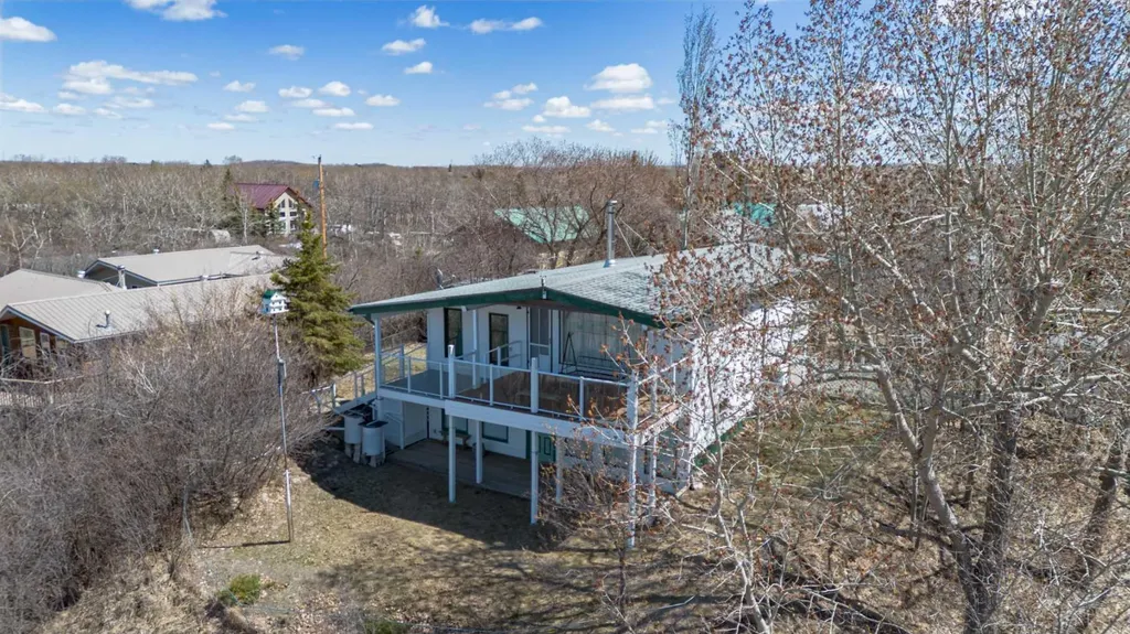44 Lakeview Avenue White Sands AB T0C 2L0