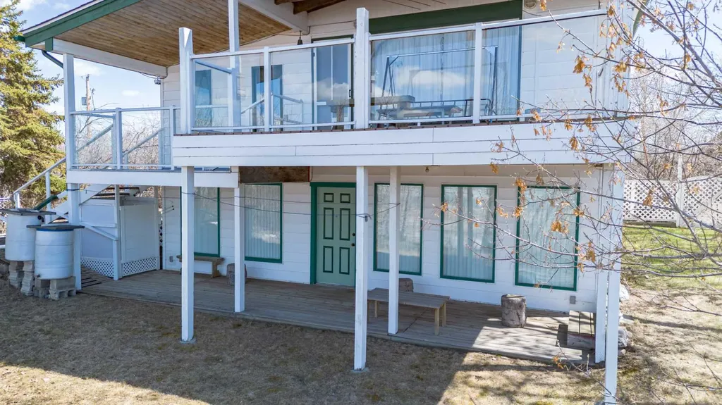 44 Lakeview Avenue White Sands AB T0C 2L0