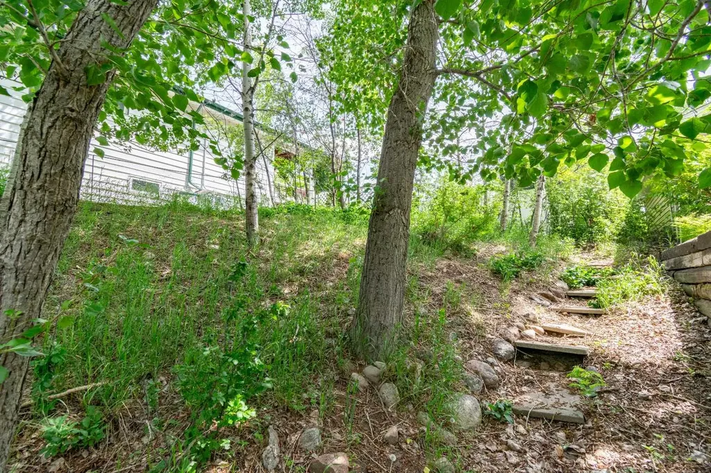 44 Lakeview Avenue White Sands AB T0C 2L0