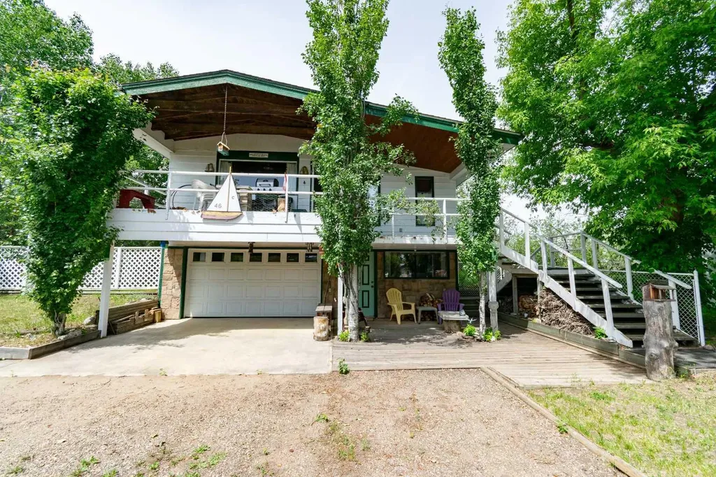44 Lakeview Avenue White Sands AB T0C 2L0