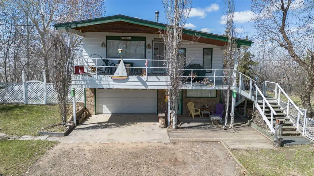44 Lakeview Avenue White Sands AB T0C 2L0
