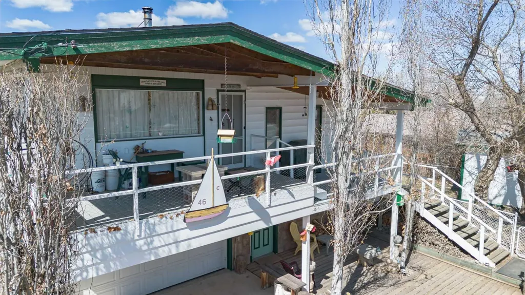 44 Lakeview Avenue White Sands AB T0C 2L0