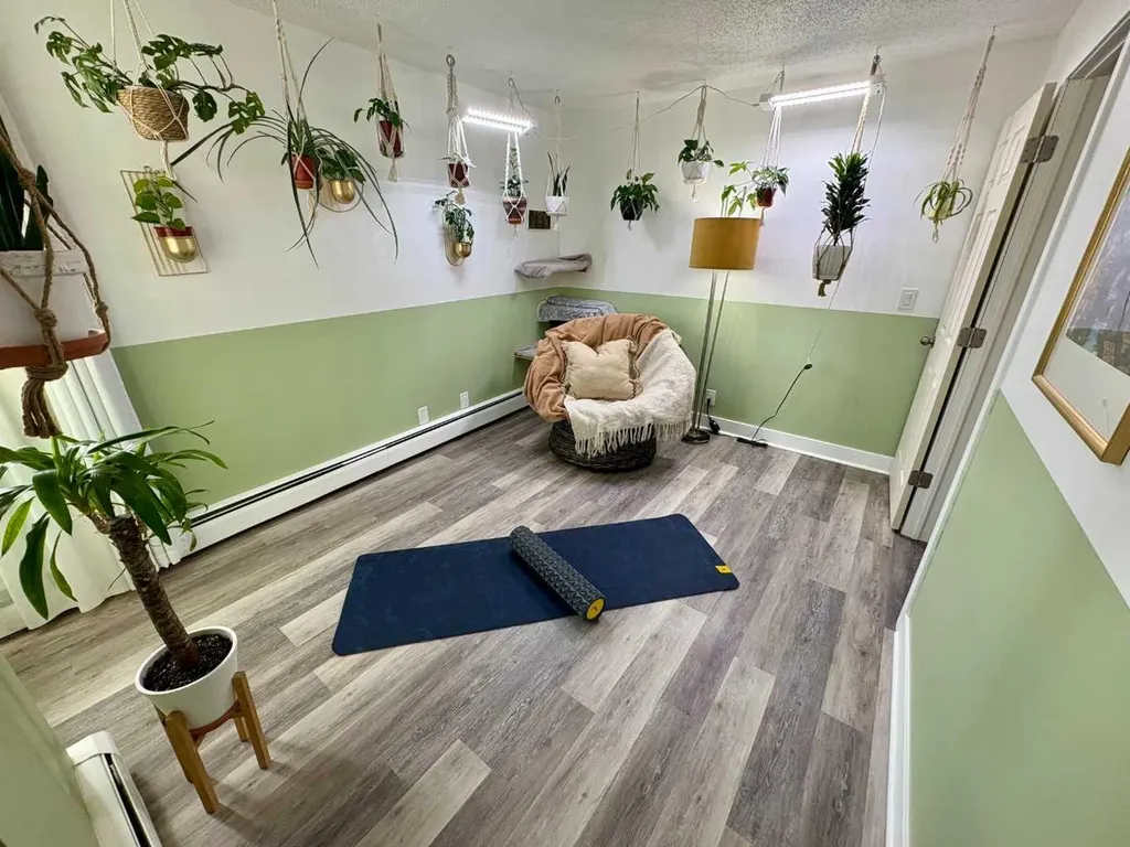 1607 26 Avenue SW Calgary AB T2T 1C7