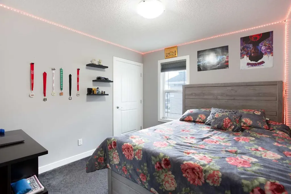 342 Hillcrest Circle SW Airdrie AB T4B 4B3