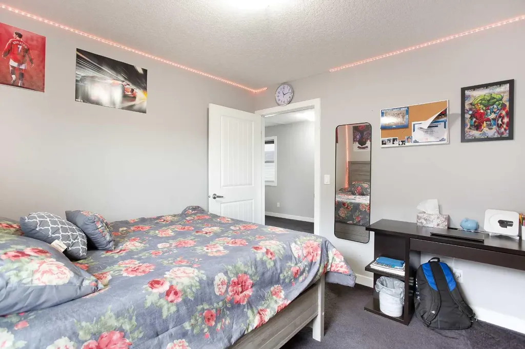 342 Hillcrest Circle SW Airdrie AB T4B 4B3
