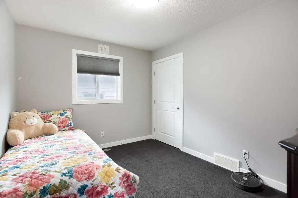 342 Hillcrest Circle SW Airdrie AB T4B 4B3