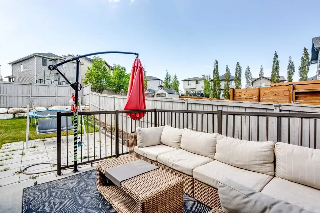 342 Hillcrest Circle SW Airdrie AB T4B 4B3
