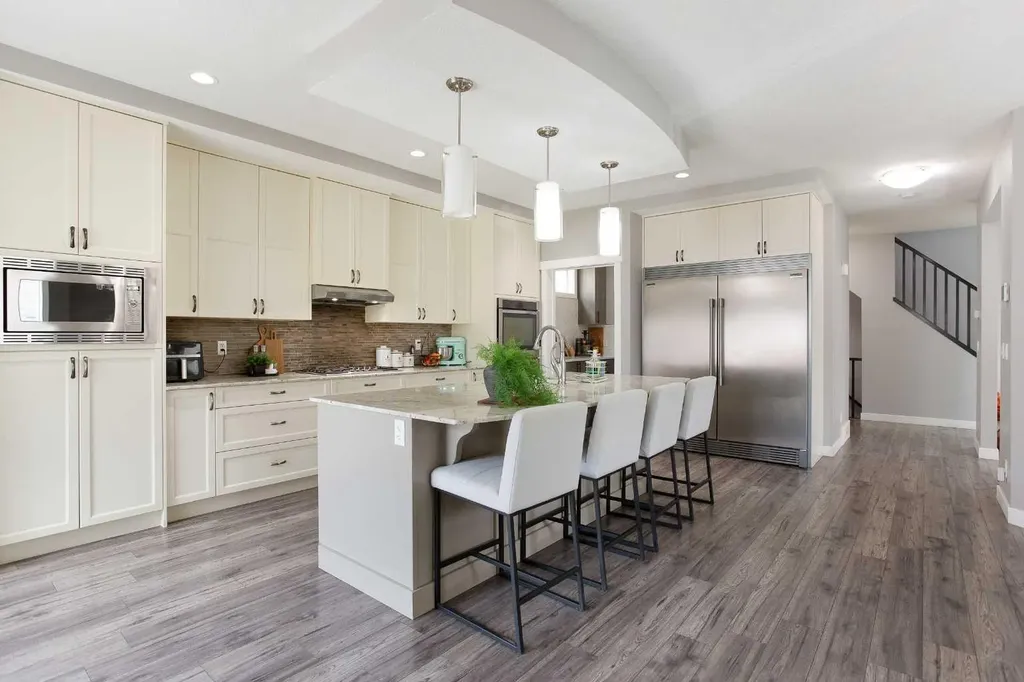342 Hillcrest Circle SW Airdrie AB T4B 4B3