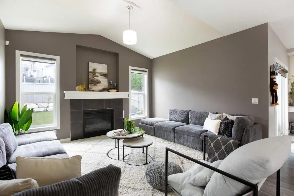 342 Hillcrest Circle SW Airdrie AB T4B 4B3