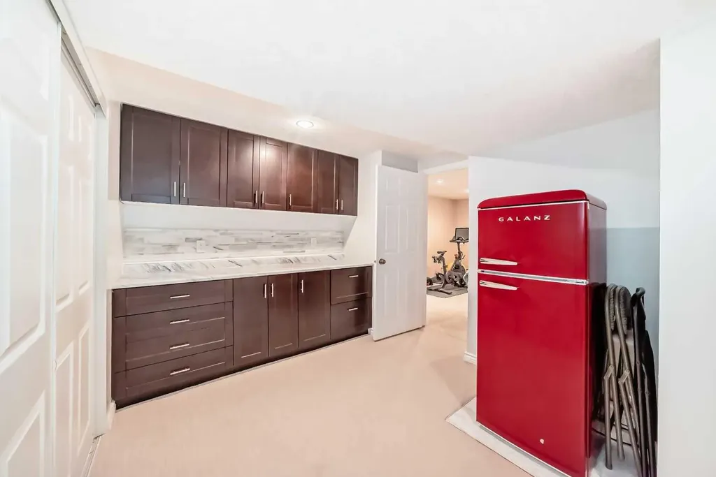 481 Sunmills Drive SE Calgary AB T2X 2T5