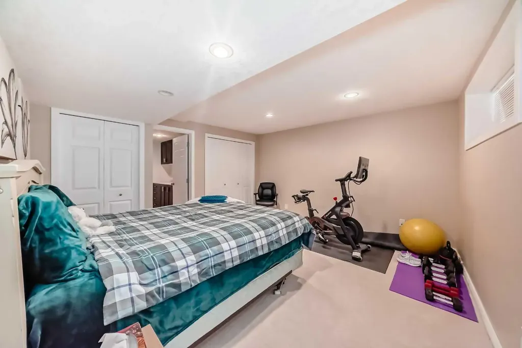 481 Sunmills Drive SE Calgary AB T2X 2T5