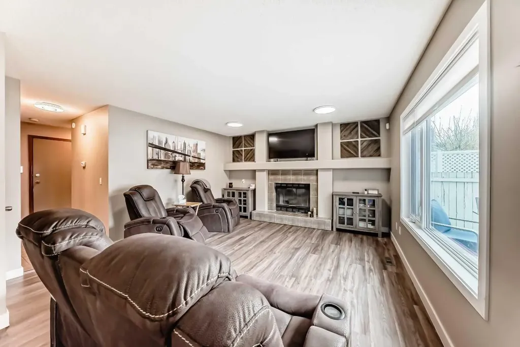 481 Sunmills Drive SE Calgary AB T2X 2T5