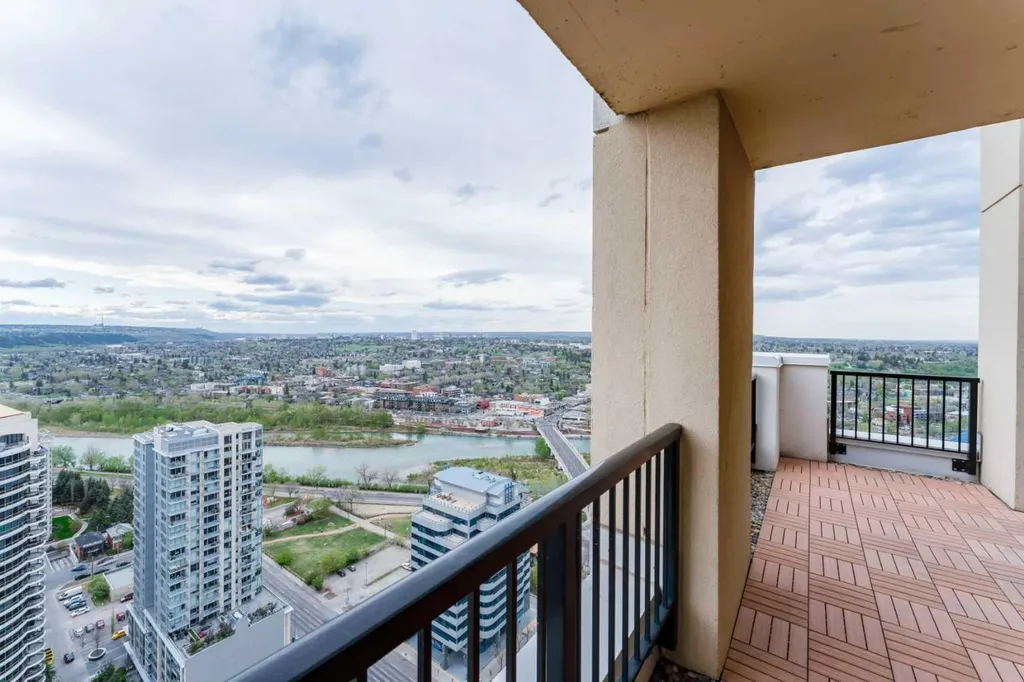 930 6 Avenue SW Calgary AB T2P 1J3