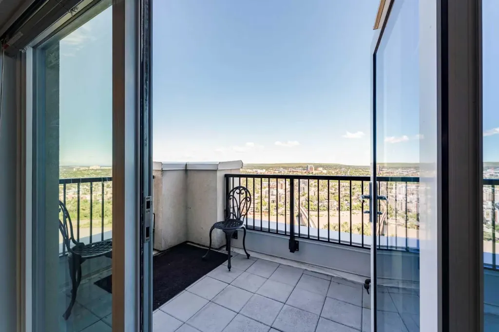 930 6 Avenue SW Calgary AB T2P 1J3
