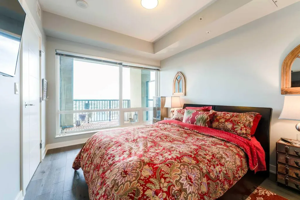 930 6 Avenue SW Calgary AB T2P 1J3