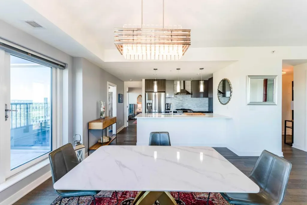 930 6 Avenue SW Calgary AB T2P 1J3