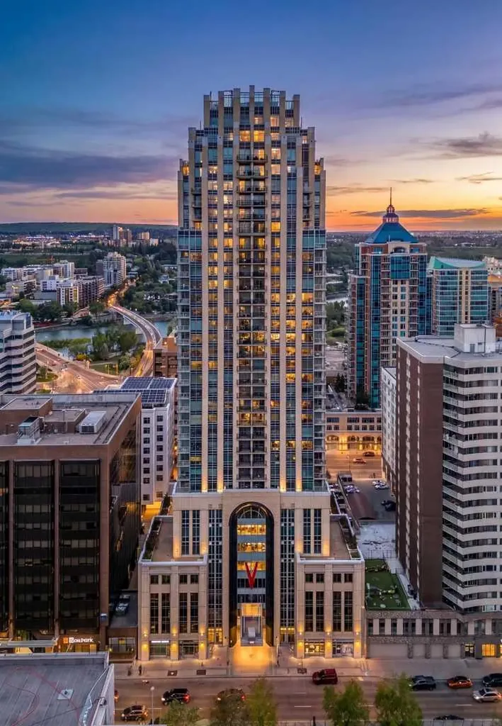 930 6 Avenue SW Calgary AB T2P 1J3