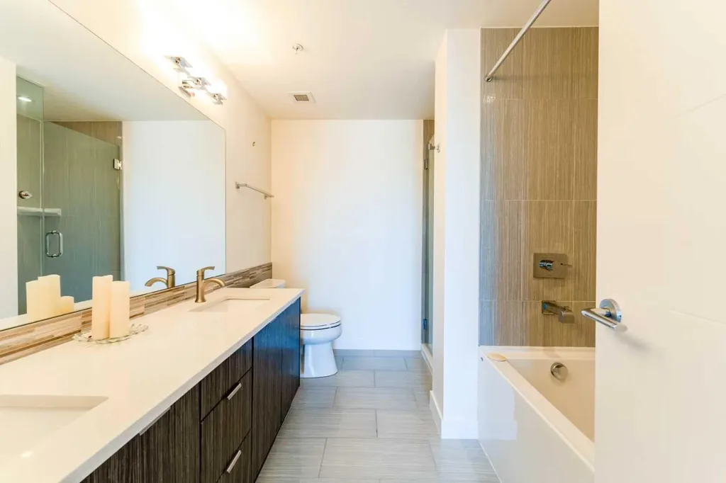 930 6 Avenue SW Calgary AB T2P 1J3