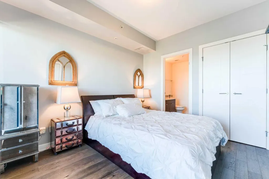 930 6 Avenue SW Calgary AB T2P 1J3