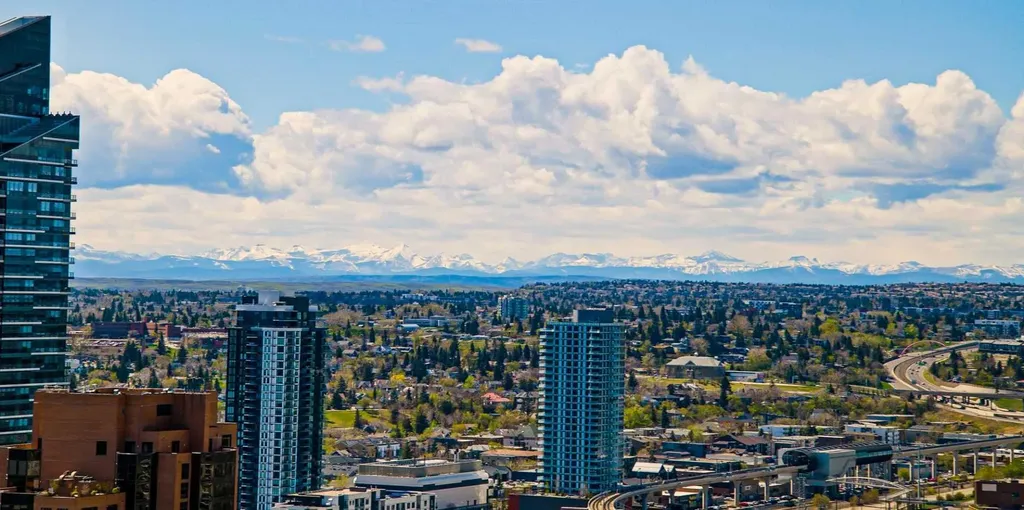 930 6 Avenue SW Calgary AB T2P 1J3
