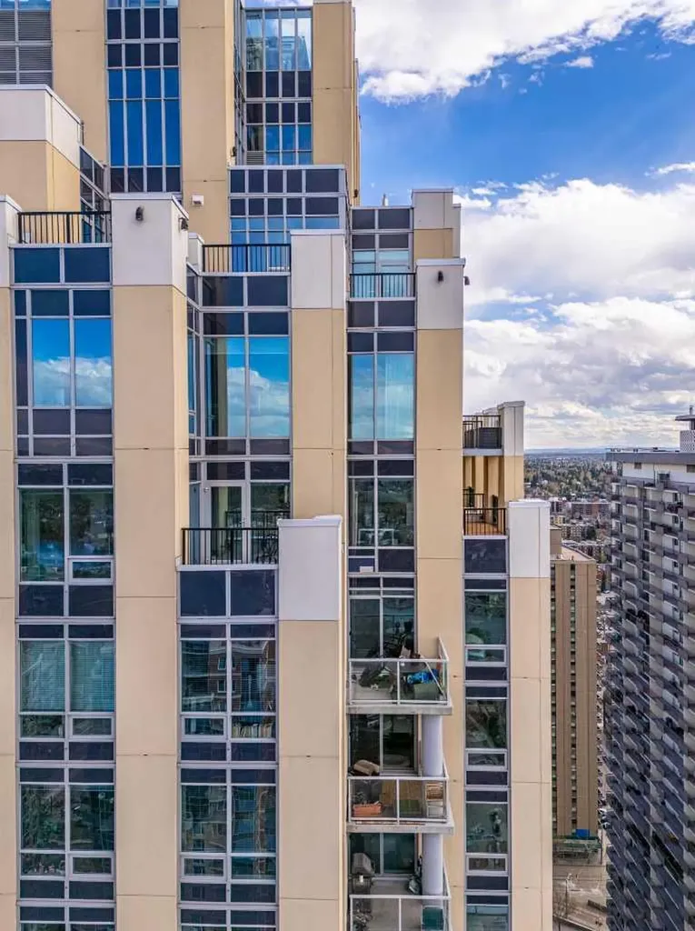 930 6 Avenue SW Calgary AB T2P 1J3