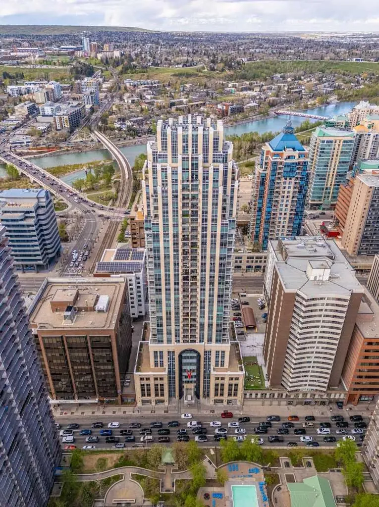 930 6 Avenue SW Calgary AB T2P 1J3