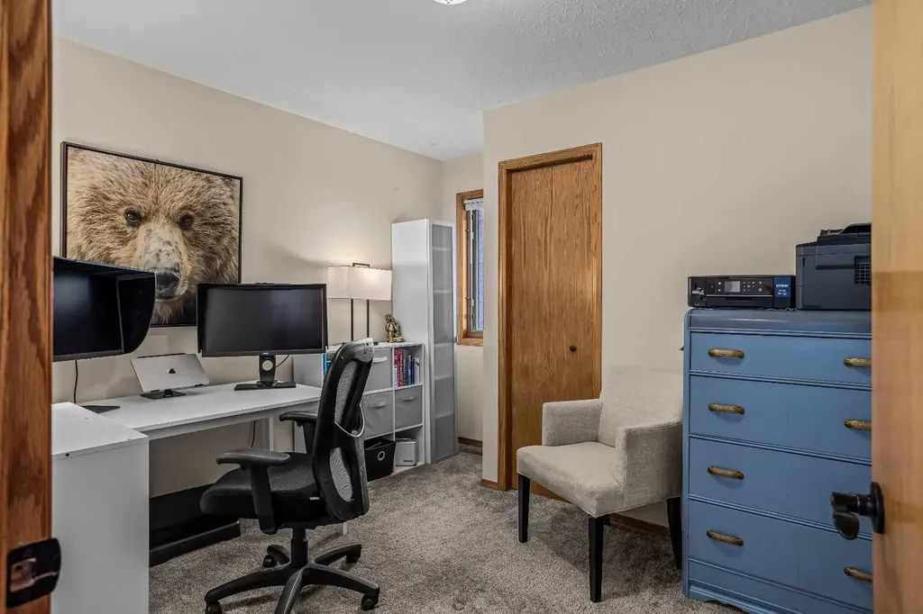 9 Blackrock Crescent W Canmore AB T1W 1A2