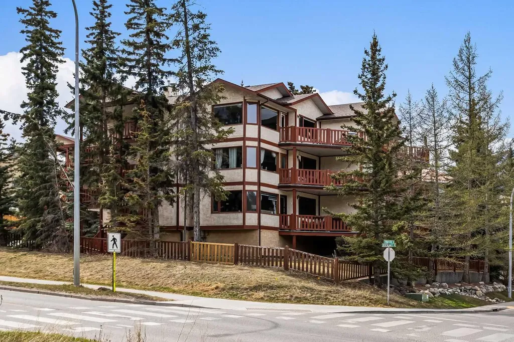 9 Blackrock Crescent W Canmore AB T1W 1A2