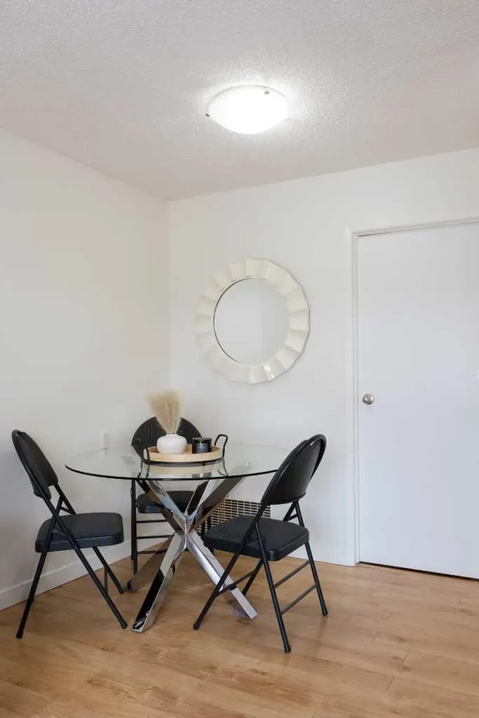 420 Grier Avenue NE Calgary AB T2K 5X6