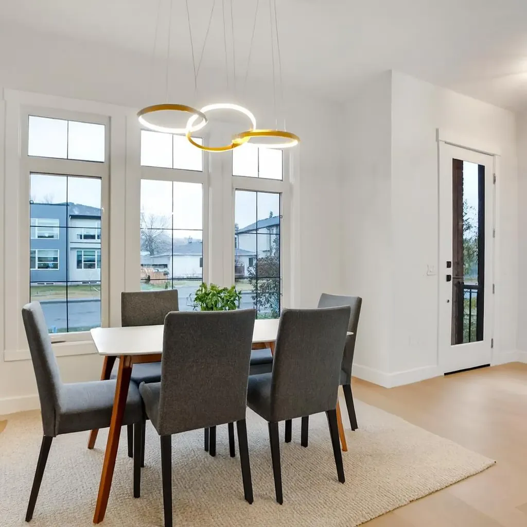 8528 47 Avenue NW Calgary AB t3b1z9