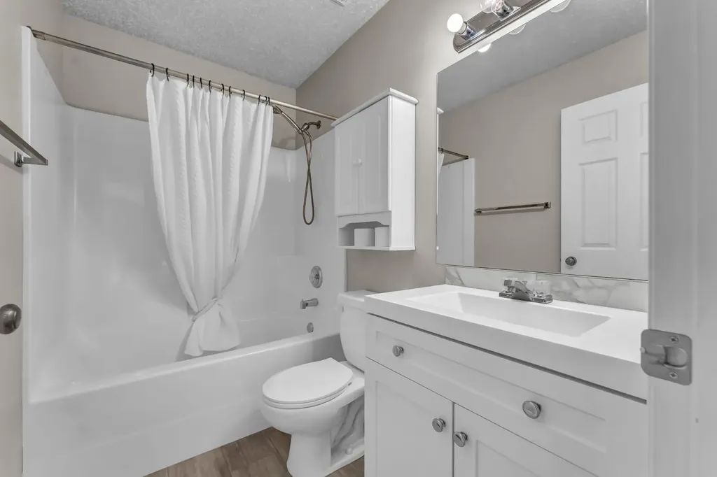 970 Kipling Crescent SW Redcliff AB T0J2P0