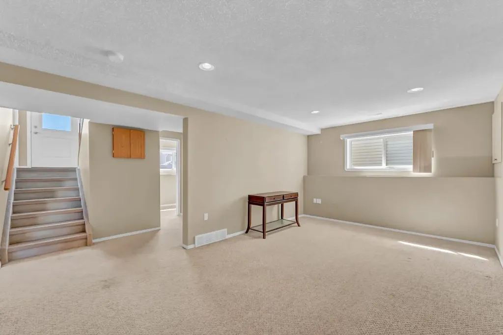 970 Kipling Crescent SW Redcliff AB T0J2P0