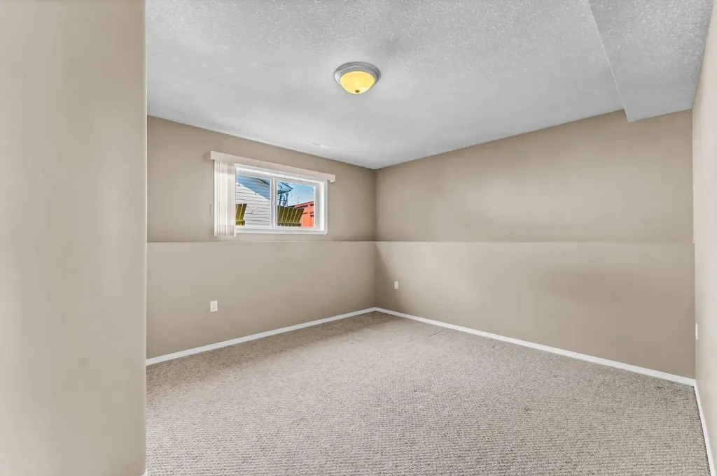 970 Kipling Crescent SW Redcliff AB T0J2P0