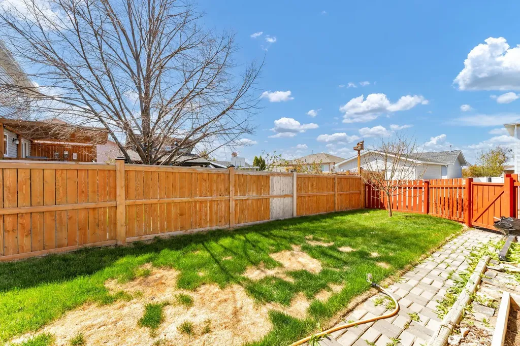970 Kipling Crescent SW Redcliff AB T0J2P0