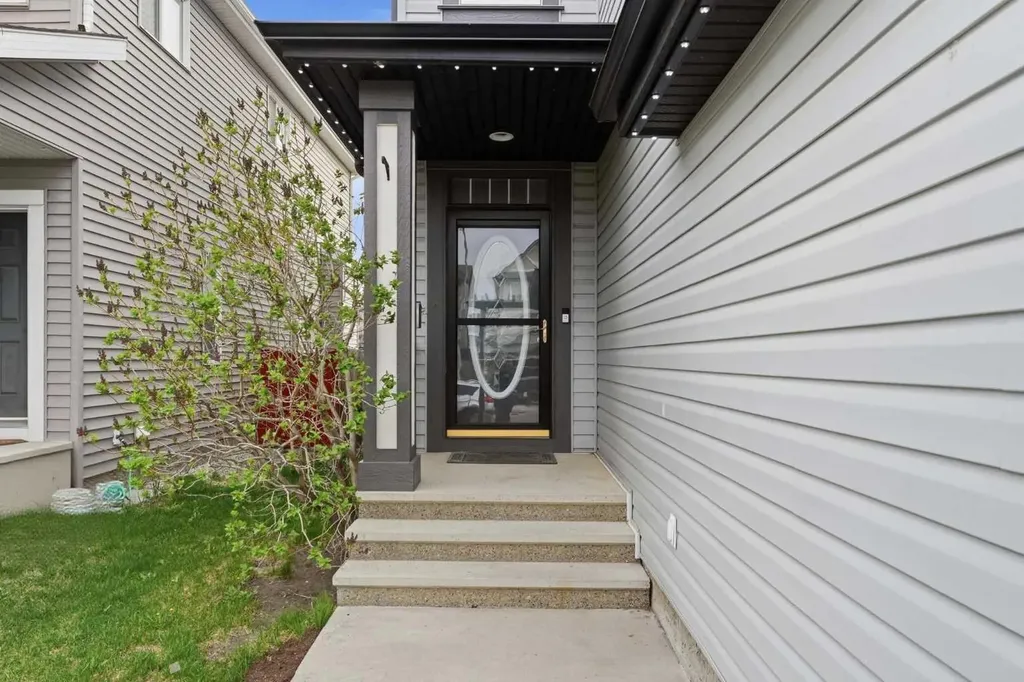 121 Copperstone Close SE Calgary AB T2Z0P4