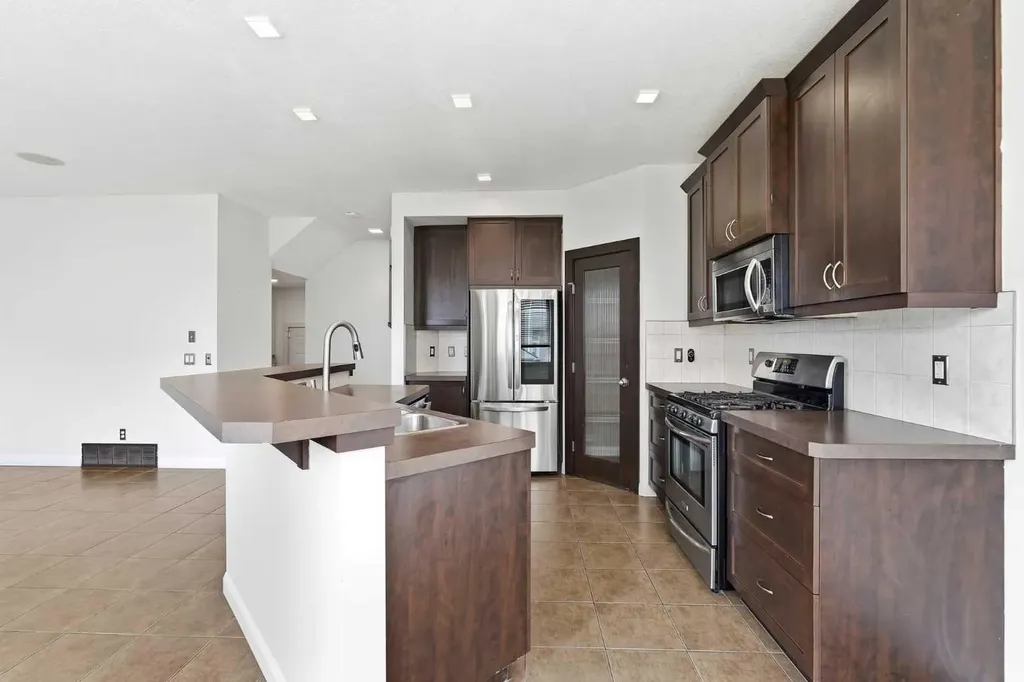 121 Copperstone Close SE Calgary AB T2Z0P4