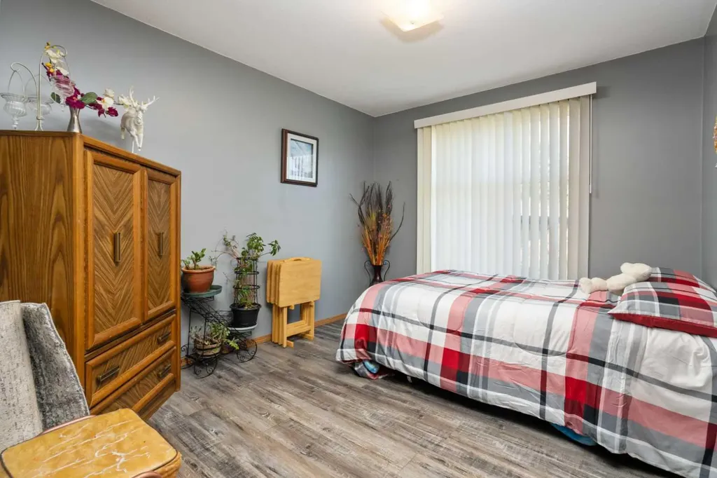 22321 Twp Road 414 Rural Lacombe County AB T4L 0H6