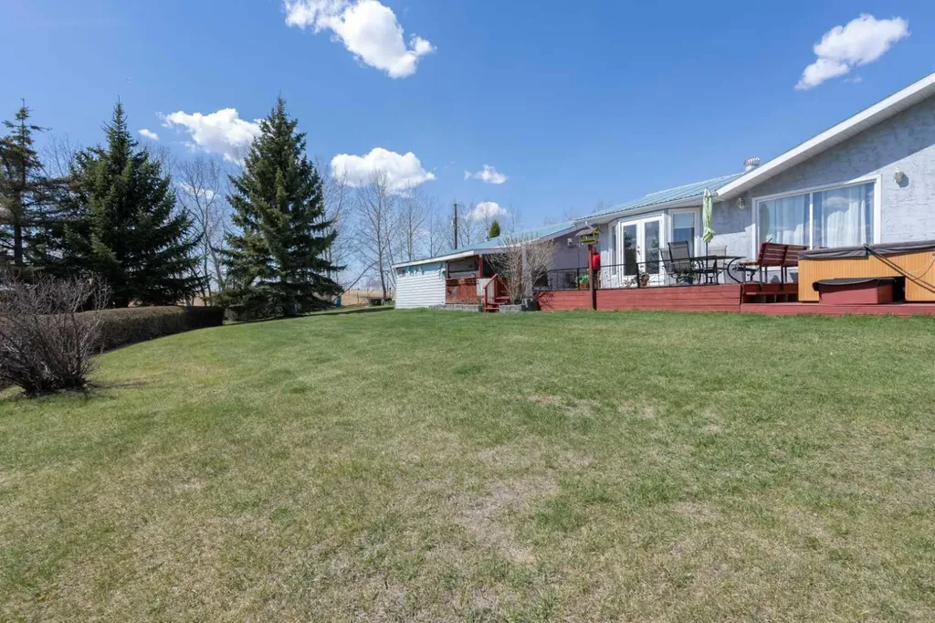 22321 Twp Road 414 Rural Lacombe County AB T4L 0H6