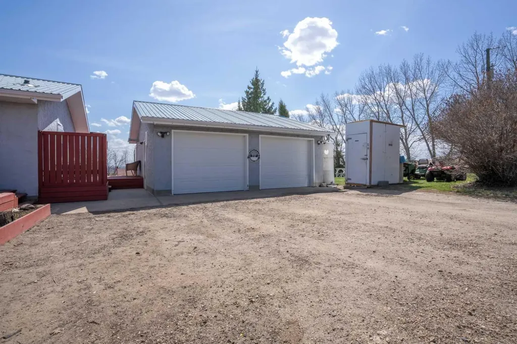 22321 Twp Road 414 Rural Lacombe County AB T4L 0H6