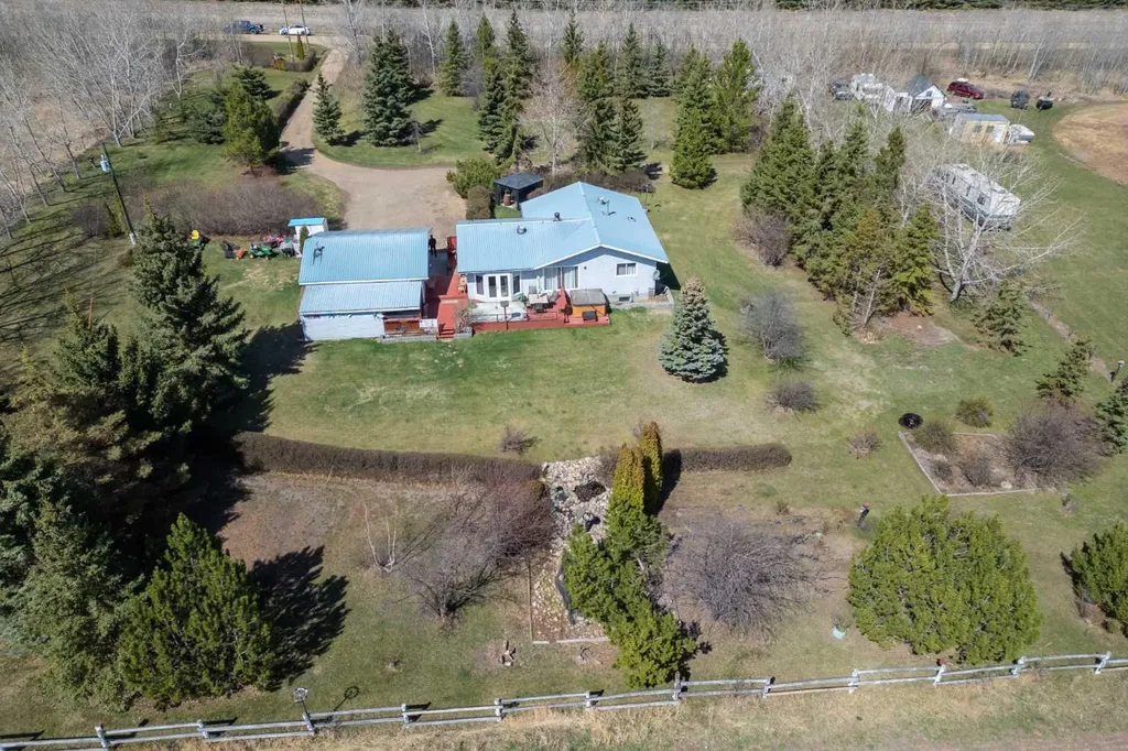 22321 Twp Road 414 Rural Lacombe County AB T4L 0H6