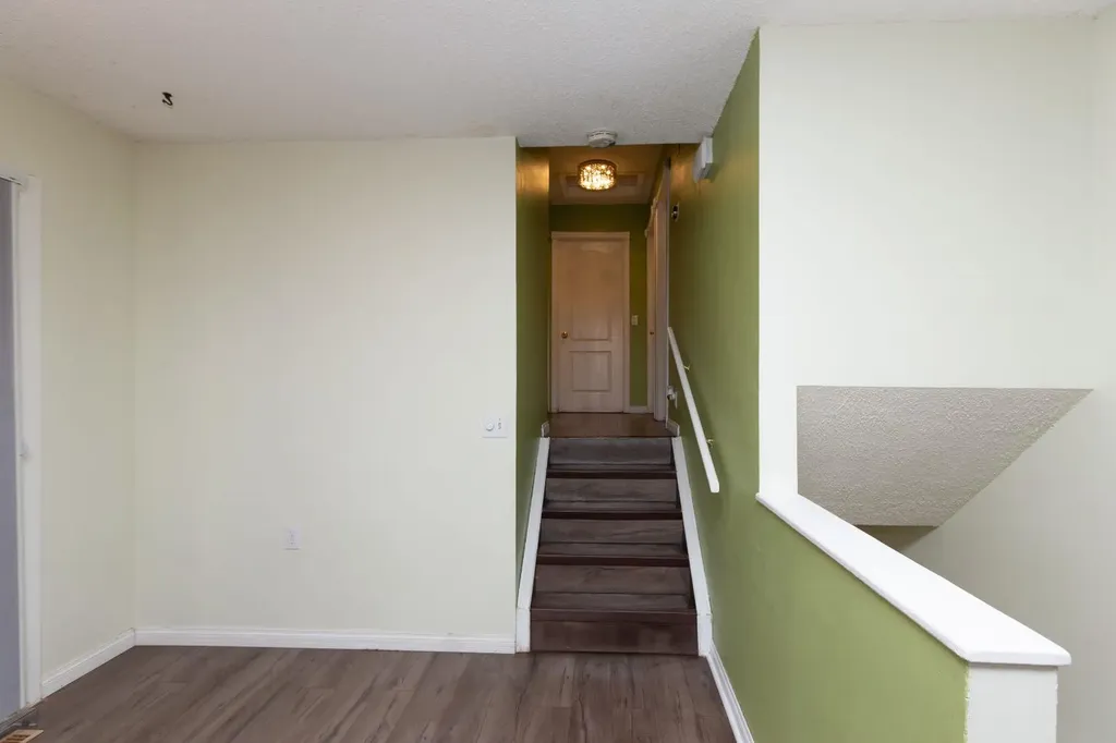 95 Castleridge Close NE Calgary AB T3J1Y9