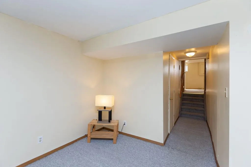 95 Castleridge Close NE Calgary AB T3J1Y9