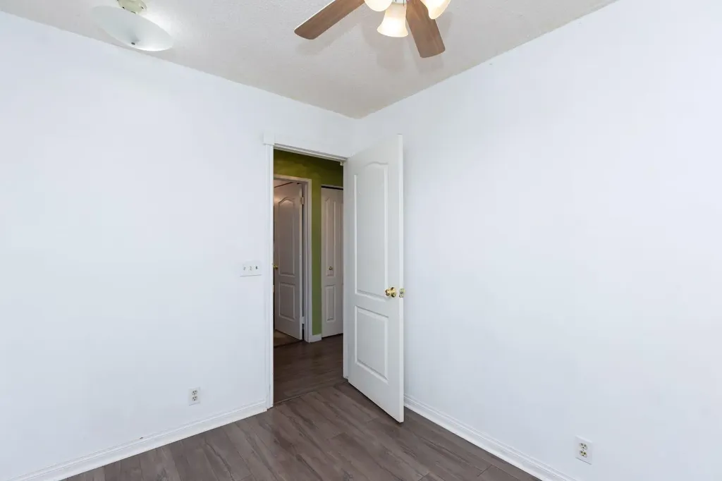 95 Castleridge Close NE Calgary AB T3J1Y9