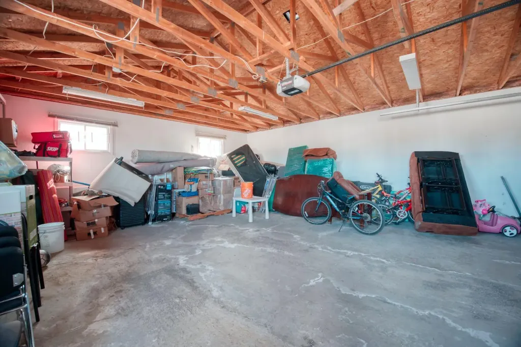 95 Castleridge Close NE Calgary AB T3J1Y9