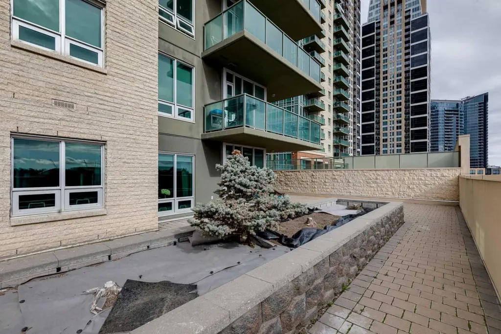 210 15 Avenue SE Calgary AB T2G 0B5