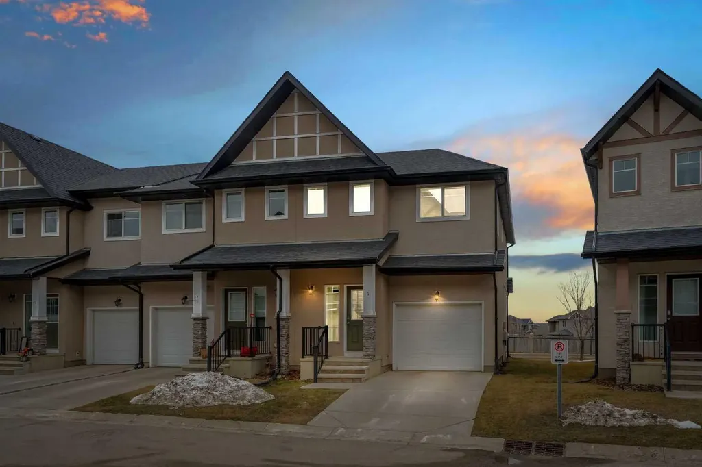 9 Cimarron Vista Gardens Okotoks AB T1s0G2