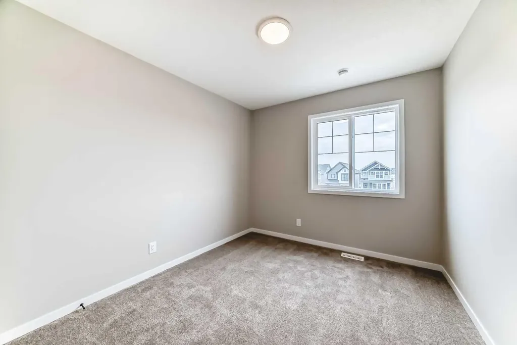 23 Magnolia Street SE Calgary AB T3M 4C8