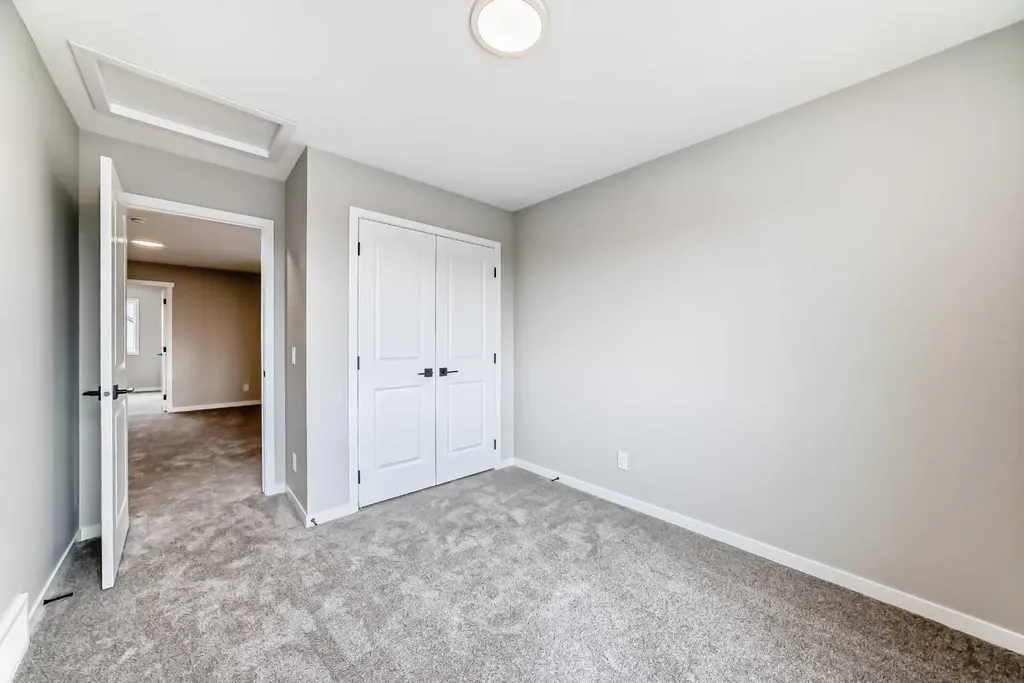 23 Magnolia Street SE Calgary AB T3M 4C8