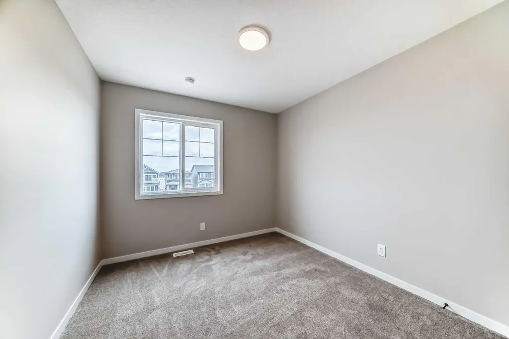 23 Magnolia Street SE Calgary AB T3M 4C8