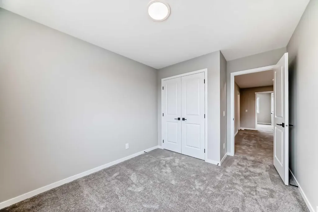 23 Magnolia Street SE Calgary AB T3M 4C8